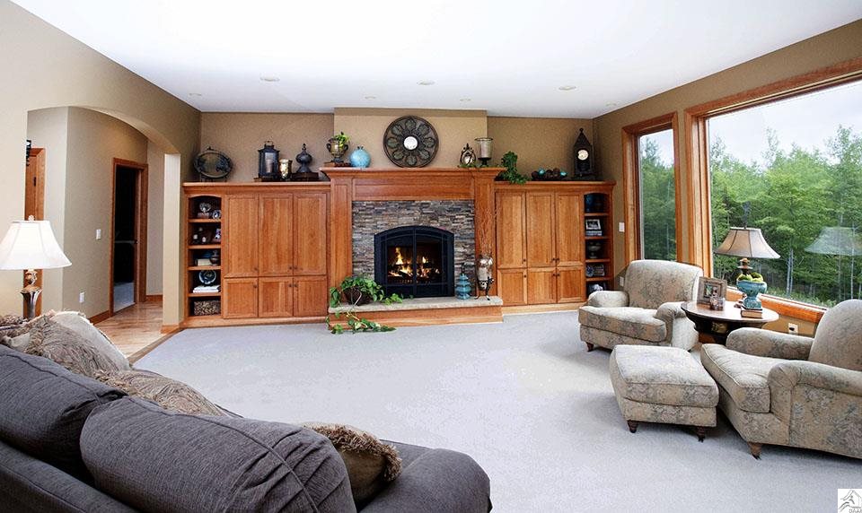 5520 Jean Duluth Road Duluth, MN 55803 - Photo 5 of 17 Living Room
