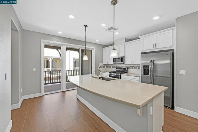 $1,098,000 | 3126-3126 Aran Way, Dublin, CA 94568