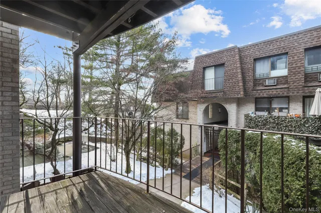 $525,000 | 504 Kemeys Cove, Unit 504, Briarcliff Manor, NY 10510