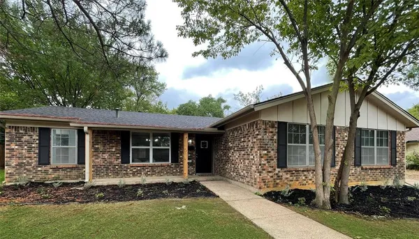$325,000 | 2003 Ford Street, Arlington, TX 76013