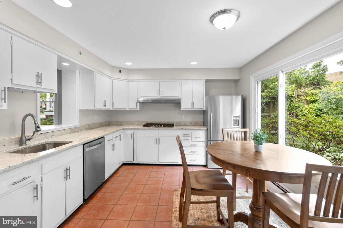 813 Bonifant Street Silver Spring, MD 20910 - Photo 12 of 32 Gallery Image 12