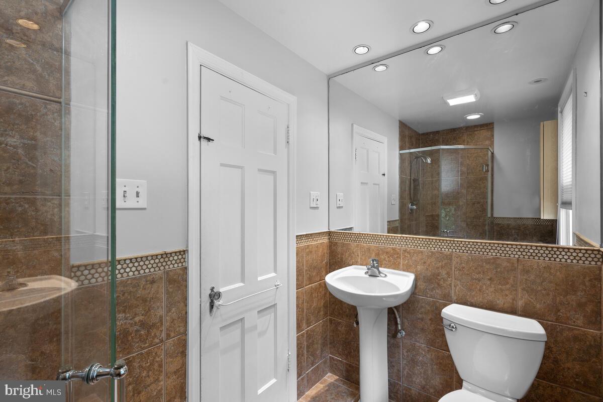813 Bonifant Street Silver Spring, MD 20910 - Photo 22 of 32 Gallery Image 22