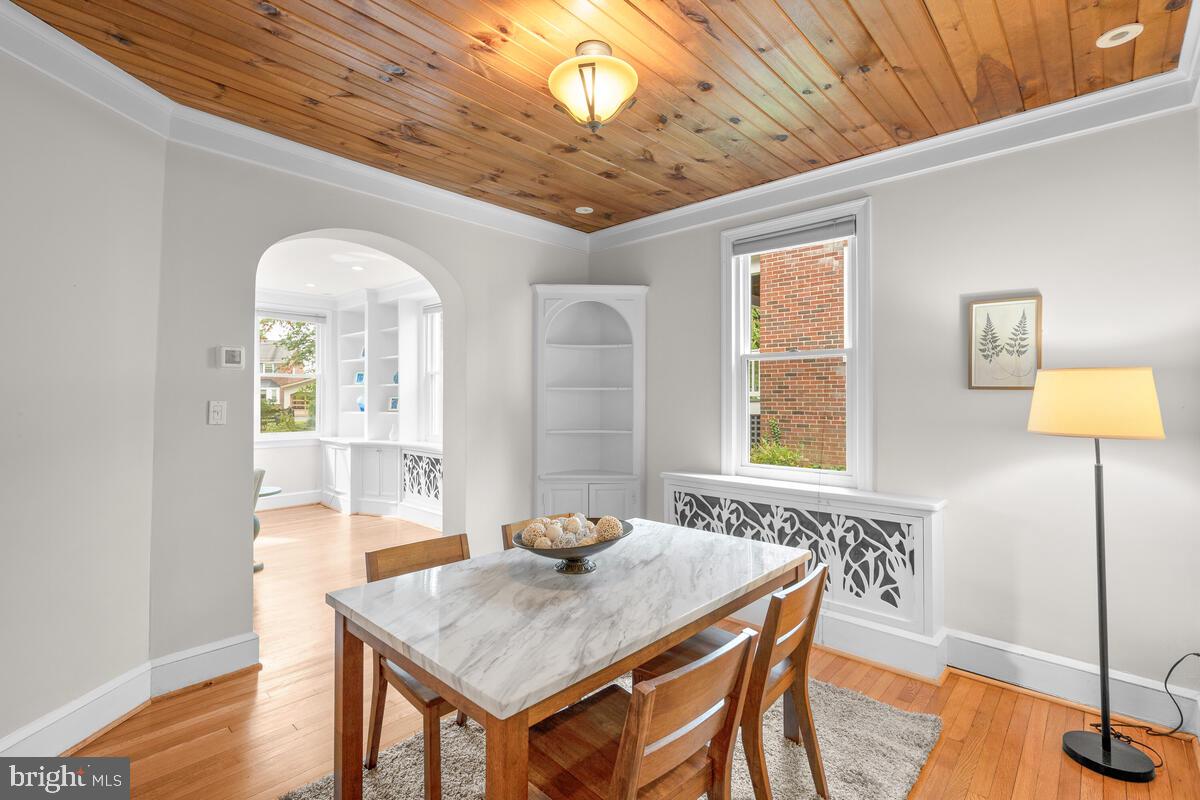 813 Bonifant Street Silver Spring, MD 20910 - Photo 7 of 32 Gallery Image 7