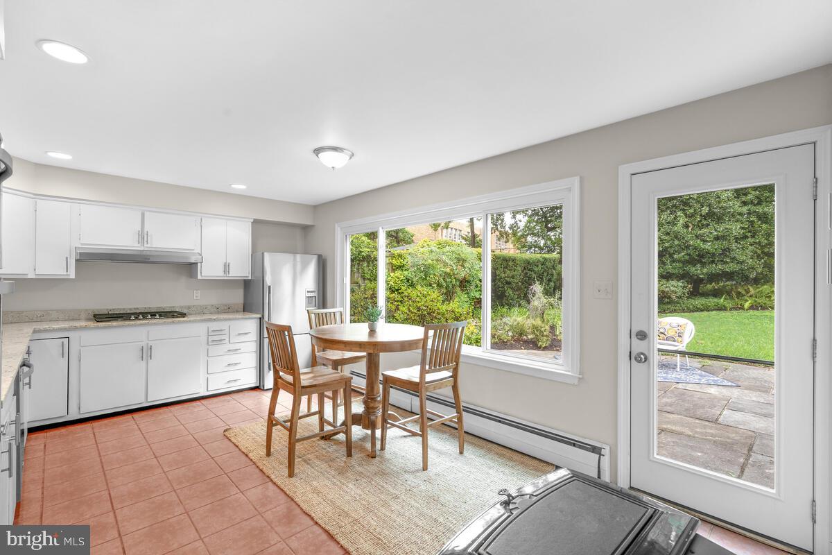 813 Bonifant Street Silver Spring, MD 20910 - Photo 9 of 32 Gallery Image 9