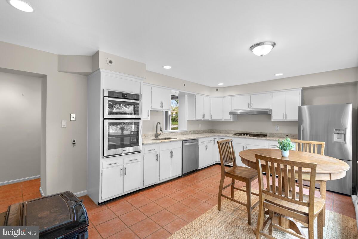 813 Bonifant Street Silver Spring, MD 20910 - Photo 10 of 32 Gallery Image 10