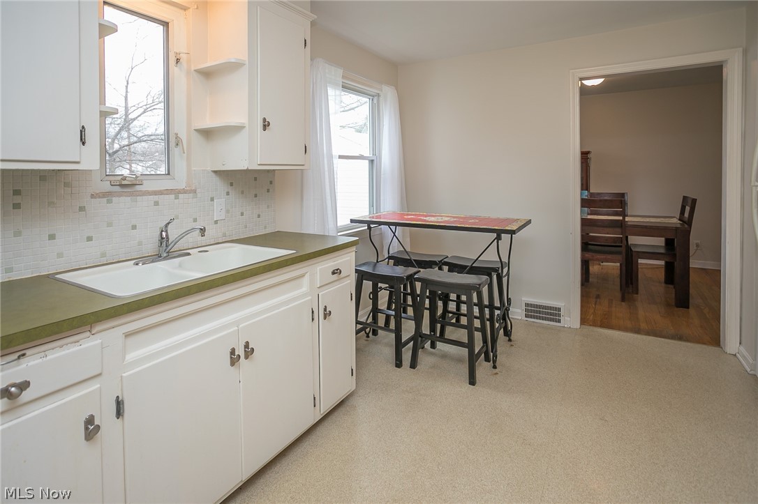 1219 Homestead Road South Euclid, OH 44121 - Photo 9 of 25