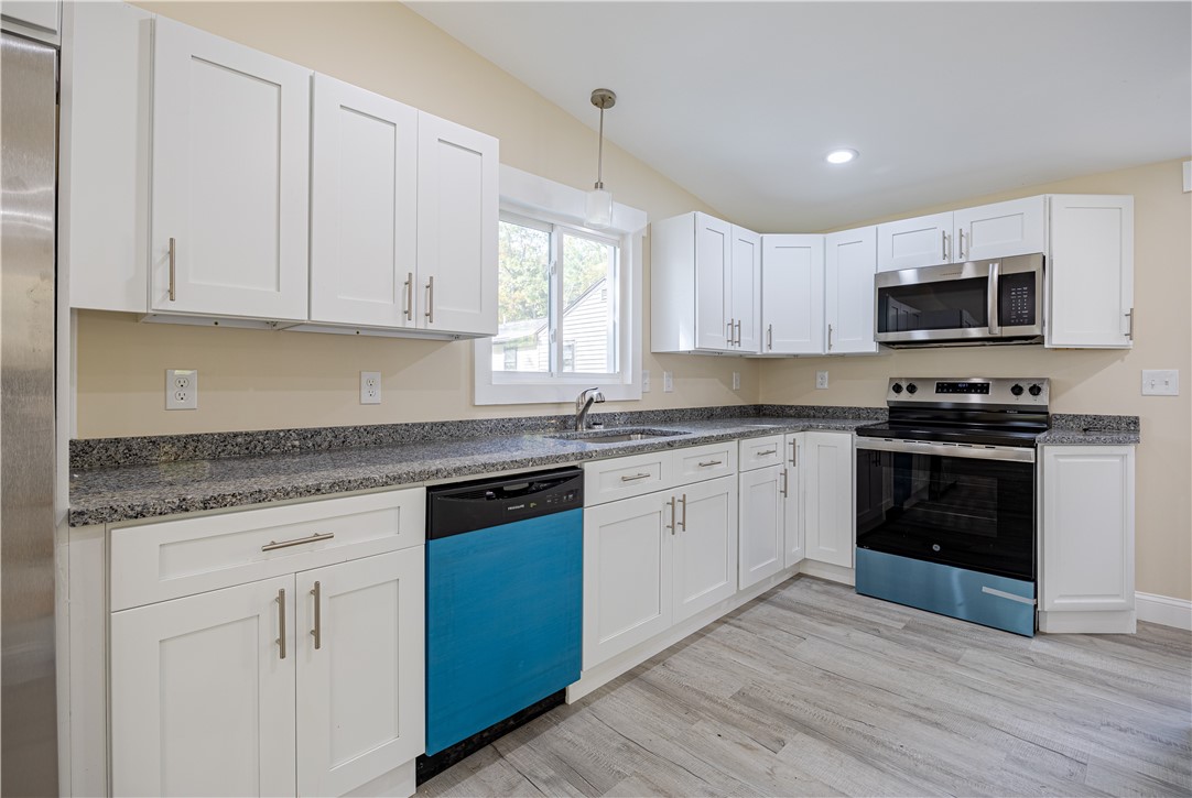 53 Griswold Street Glocester, RI 02814 - Photo 4 of 18