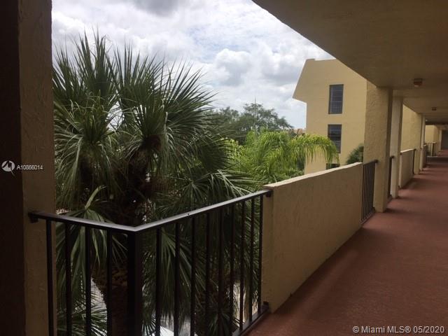 23344 Carolwood Lane, Unit 409 Boca Raton, FL 33428 - Photo 6 of 12