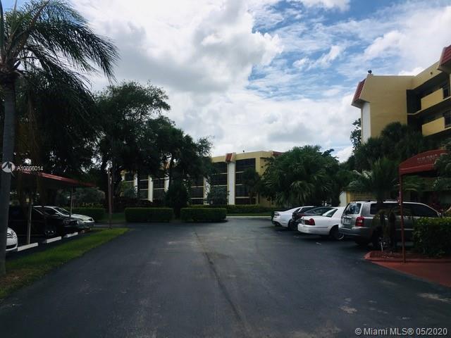 23344 Carolwood Lane, Unit 409 Boca Raton, FL 33428 - Photo 9 of 12