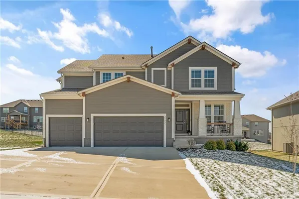 $629,900 | 23823 West 58th Terrace, Shawnee, KS 66226