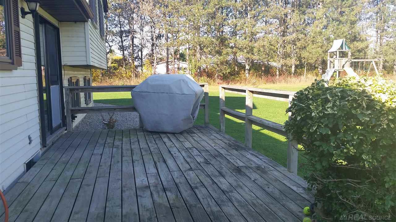 14888 Sullivan Road Capac, MI 48014 - Photo 38 of 50 31266994-37.JPG