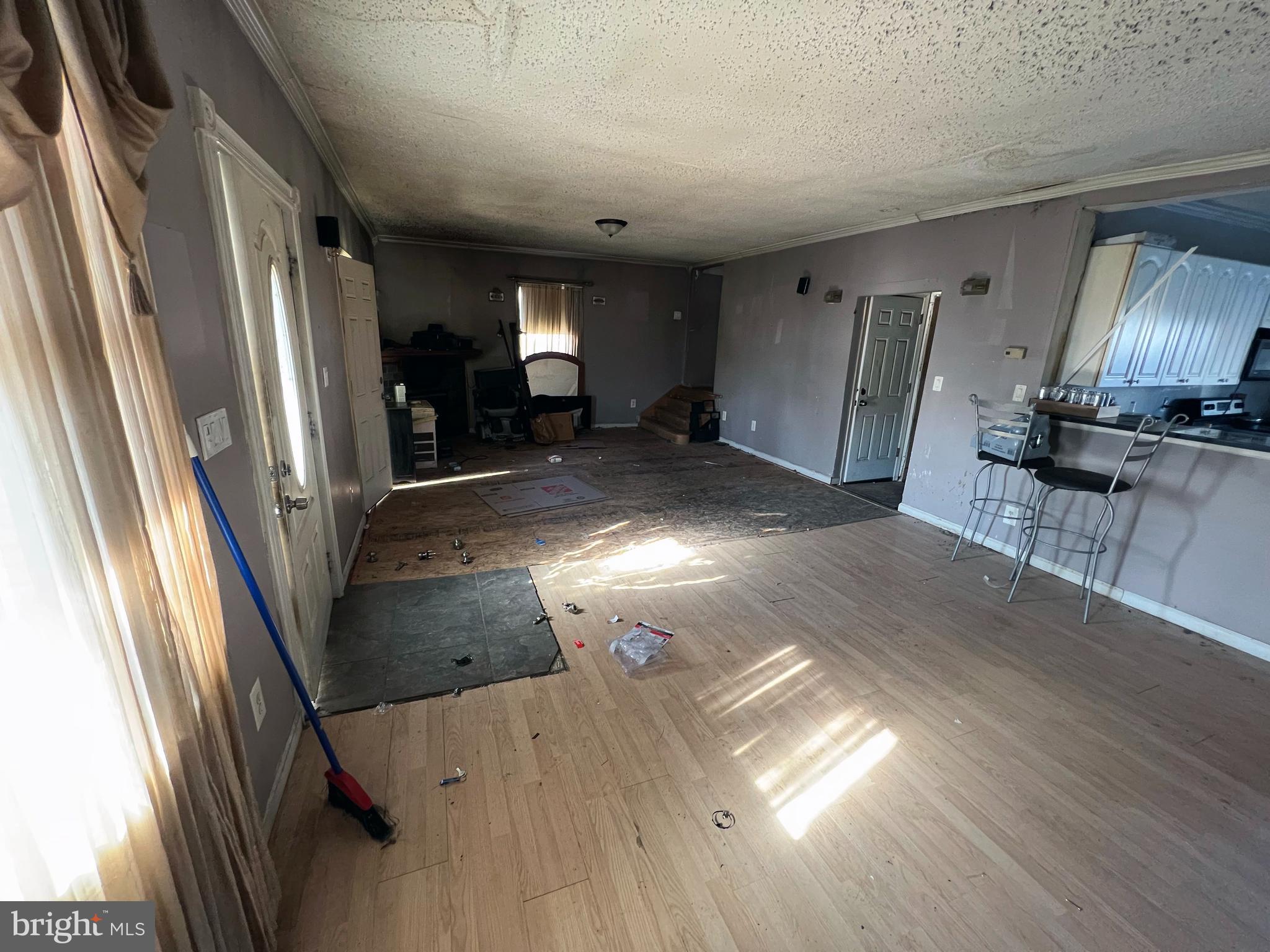 1117 Haverhill Road Baltimore, MD 21229 - Photo 5 of 28 Gallery Image 5