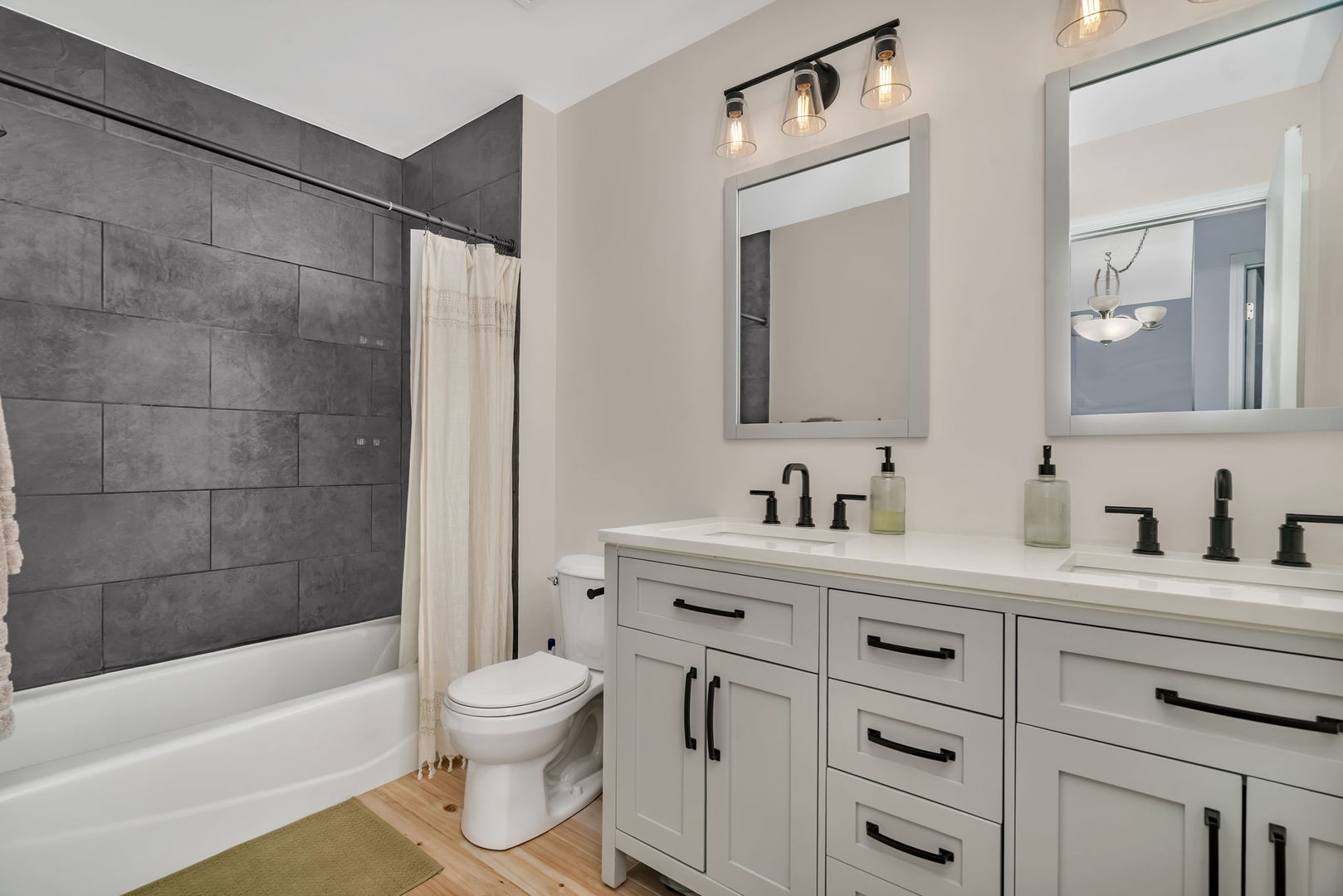 1605 Heritage Pointe Court Plainfield, IL 60586 - Photo 11 of 21 a bathroom with a sink a toilet and a bathtub