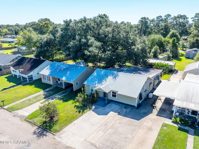 $195,000 | 121 West Andrus Avenue, Opelousas, LA 70570