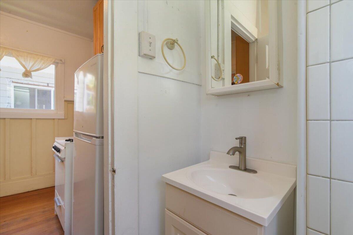 309 West Victoria Street Santa Barbara, CA 93101 - Photo 12 of 24 13-DSC_0162