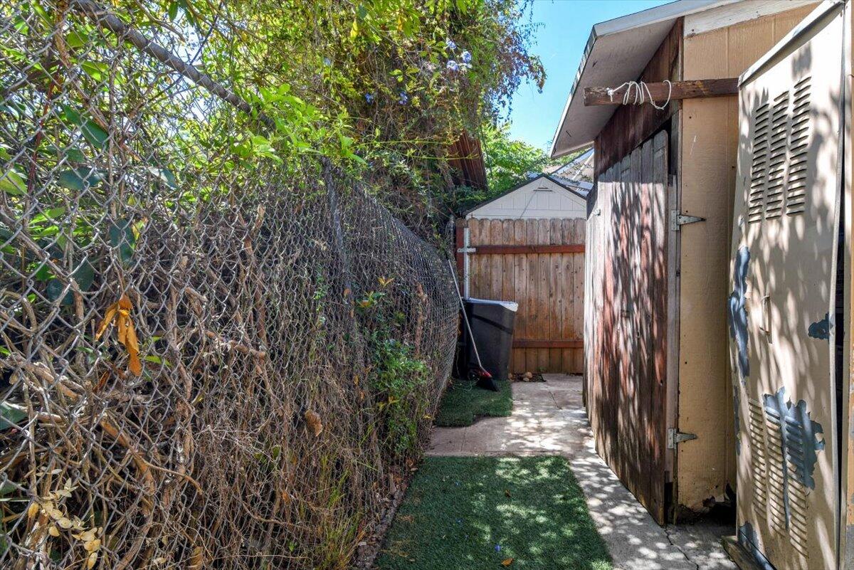 309 West Victoria Street Santa Barbara, CA 93101 - Photo 13 of 24 29-DSC_0222 copy