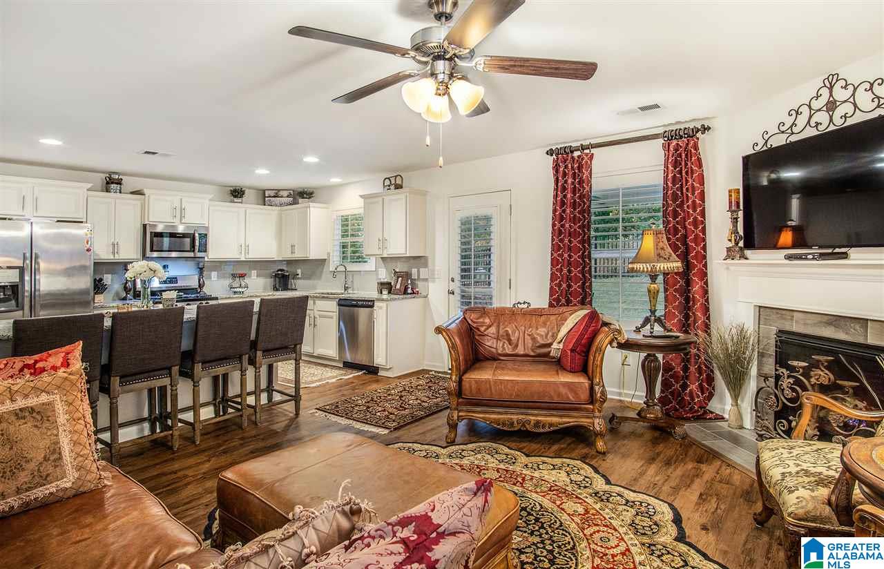 832 Huntington Trace Chelsea, AL 35043 - Photo 7 of 32