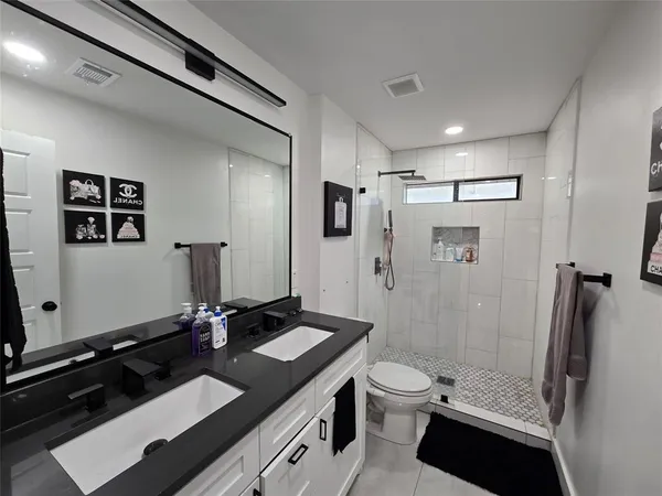 $2,600 | 5509 Edgewater Circle, Rowlett, TX 75088