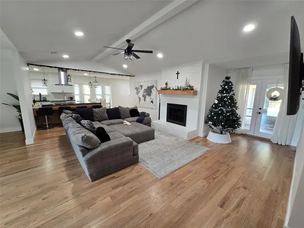 $2,600 | 5509 Edgewater Circle, Rowlett, TX 75088