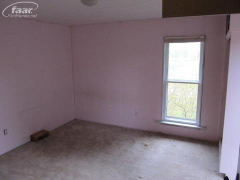 8493 North Genesee Road Mount Morris, MI 48458 - Photo 6 of 16 20181654-5.JPG