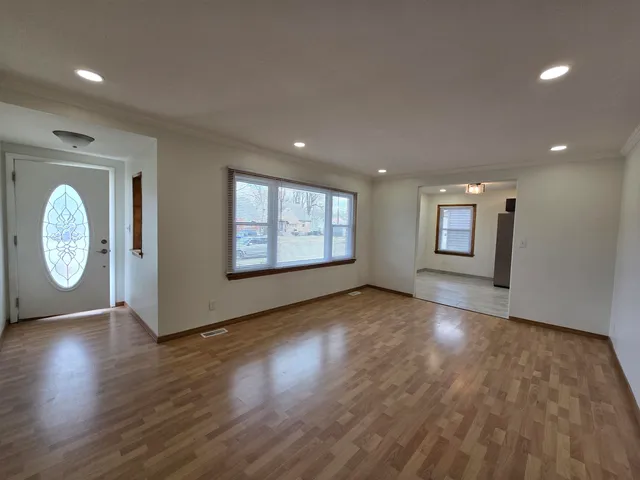 $2,550 | 7230 Beech Avenue, Hammond, IN 46324