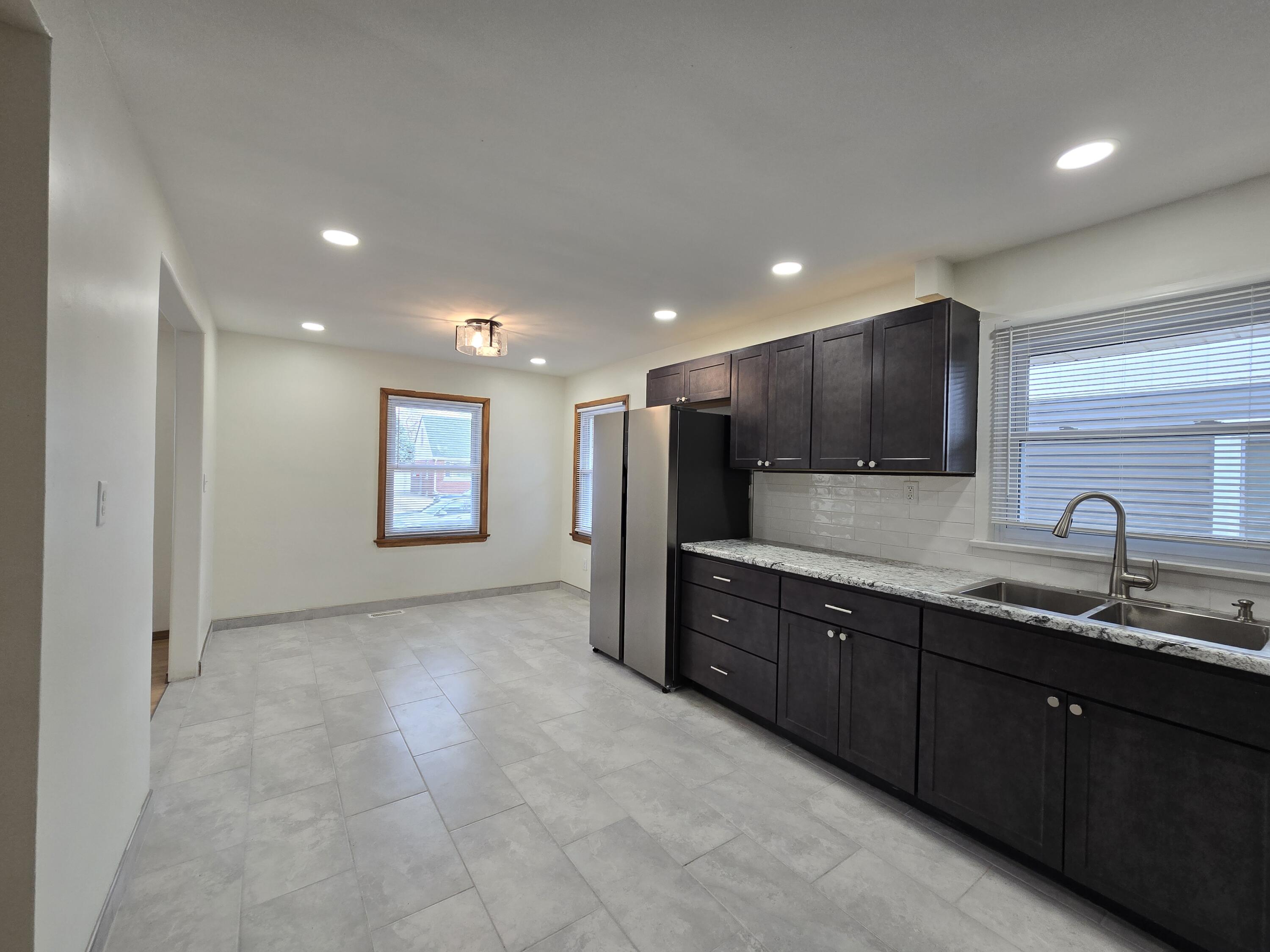 7230 Beech Avenue Hammond, IN 46324 - Photo 10 of 42 3000x2250