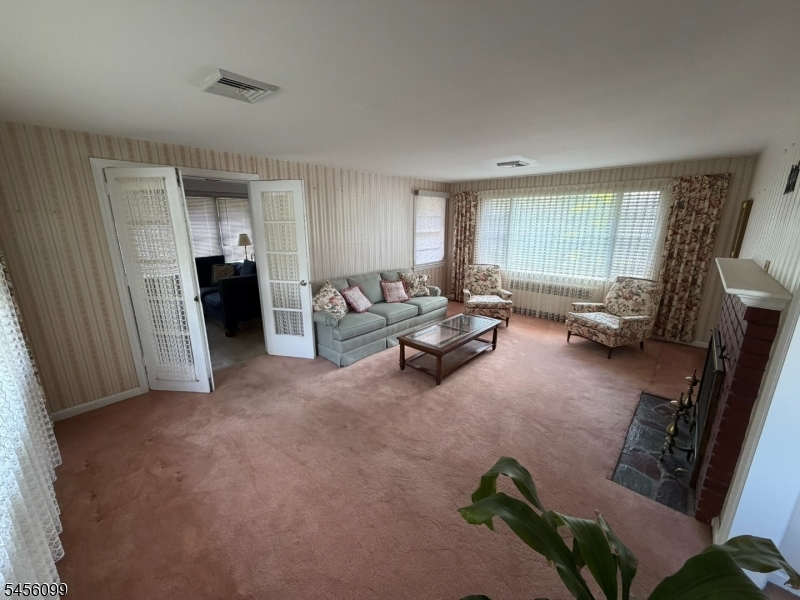 2236 Washington Valley Road Bridgewater, NJ 08836 - Photo 7 of 27 Gallery Image 7