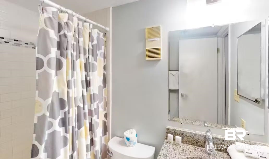375 Plantation Road, Unit 5814 Gulf Shores, AL 36542 - Photo 9 of 31 Bathroom with toilet and walk in shower