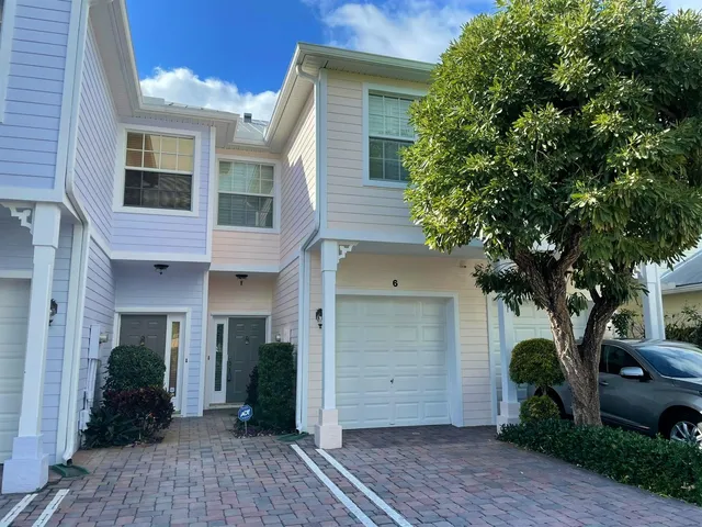 $2,700 | 902 South Federal Highway, Unit 6, Lake Worth Beach, FL 33460