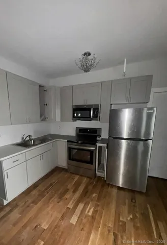 $2,500 | 980 Hancock Avenue, Unit 1R, Bridgeport, CT 06605