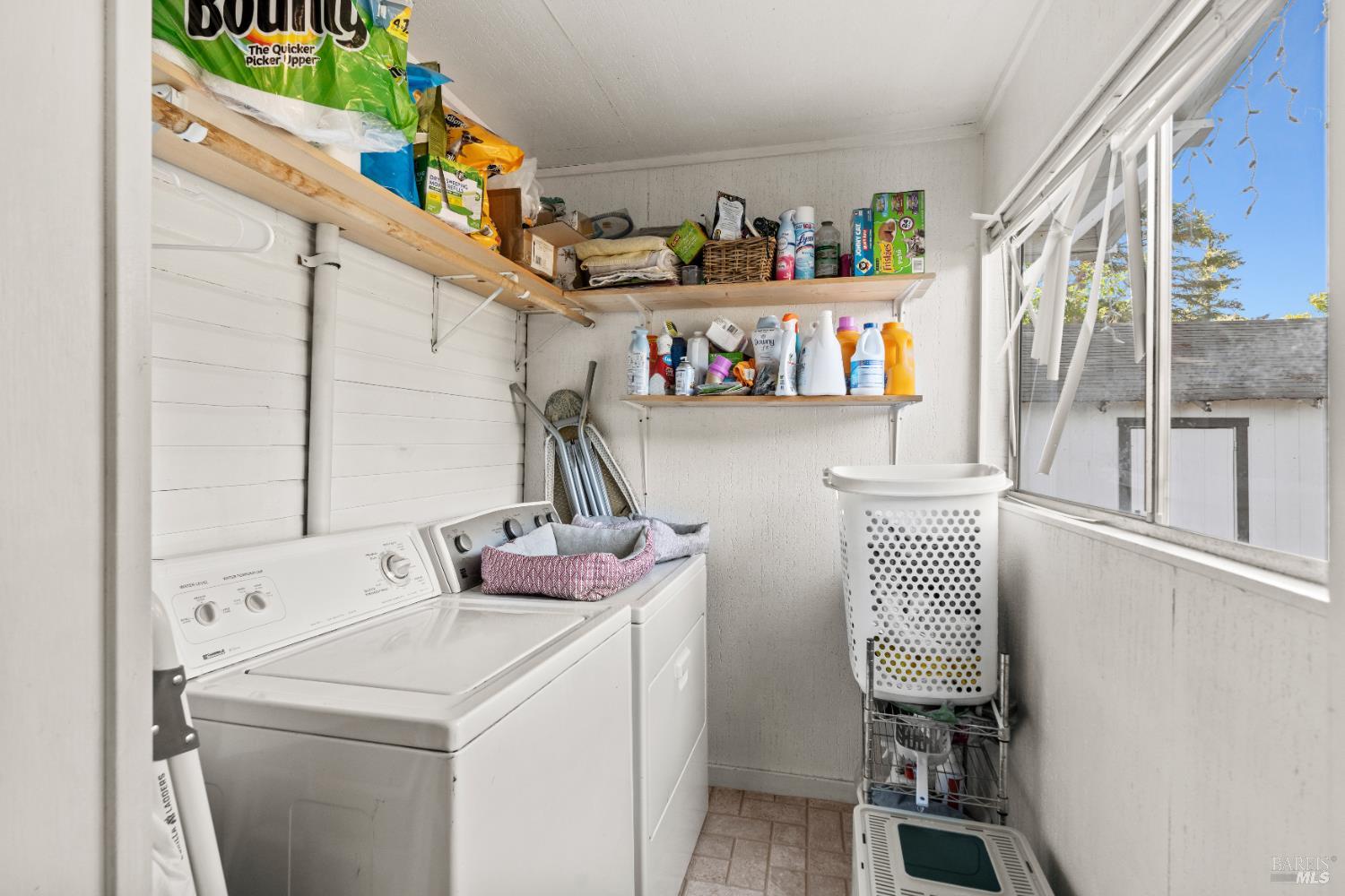 1301 Knob Hill Road Ukiah, CA 95482 - Photo 11 of 26