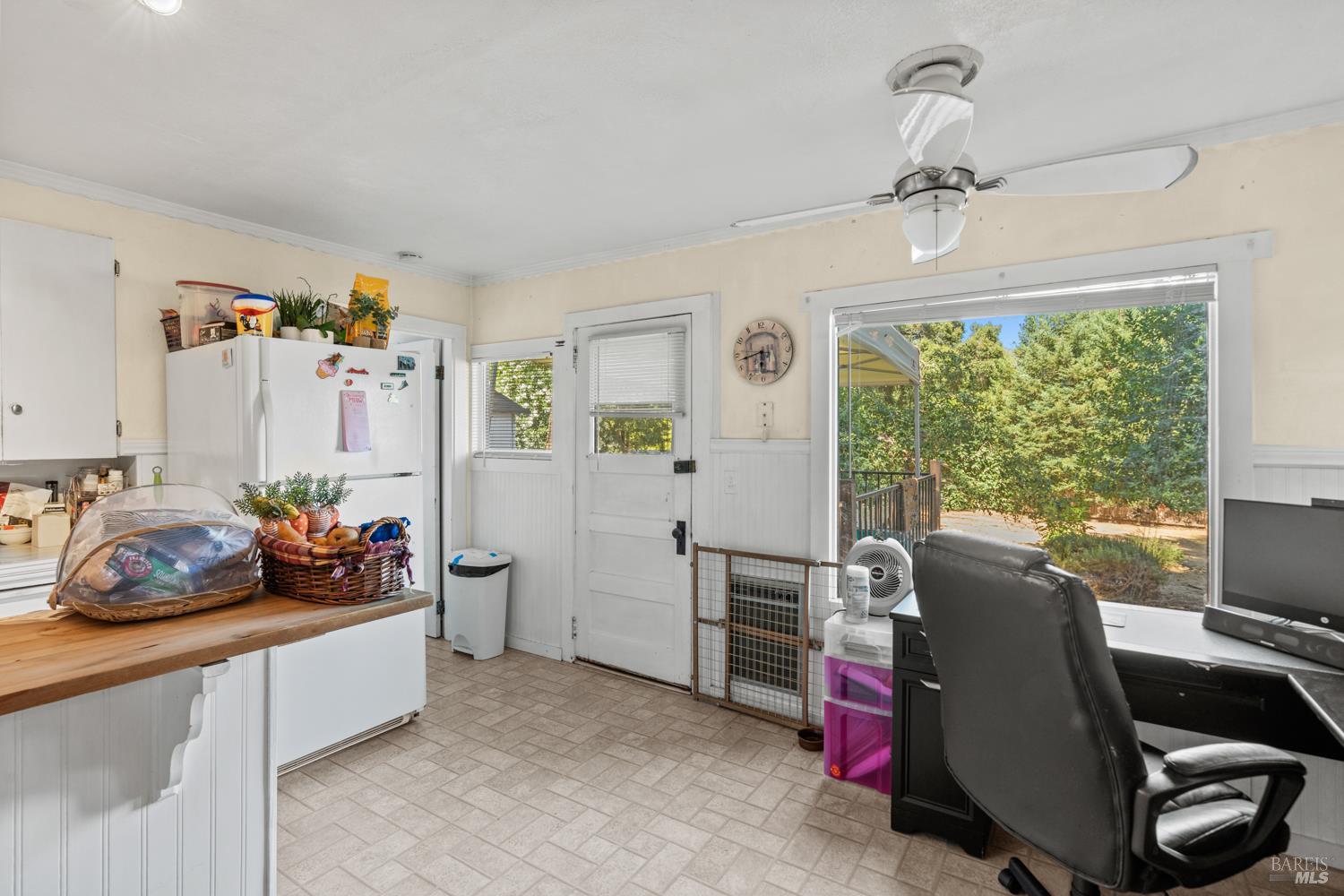 1301 Knob Hill Road Ukiah, CA 95482 - Photo 12 of 26