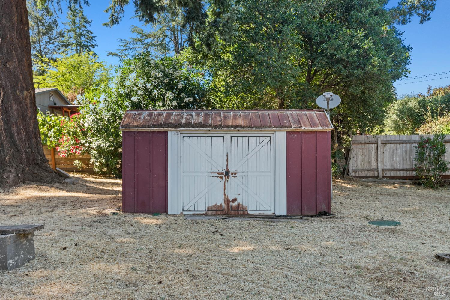 1301 Knob Hill Road Ukiah, CA 95482 - Photo 18 of 26