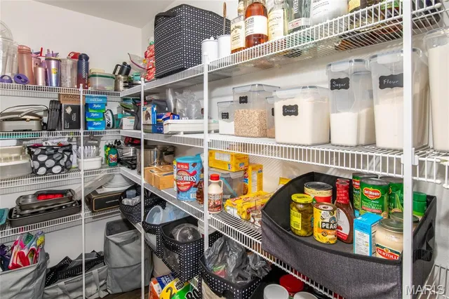 $600,000 | 1151 Illiniwek Drive, Mascoutah, IL 62258