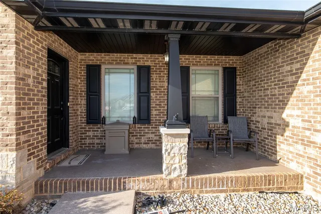 $600,000 | 1151 Illiniwek Drive, Mascoutah, IL 62258