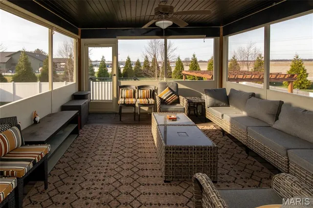 $585,000 | 1151 Illiniwek Drive, Mascoutah, IL 62258