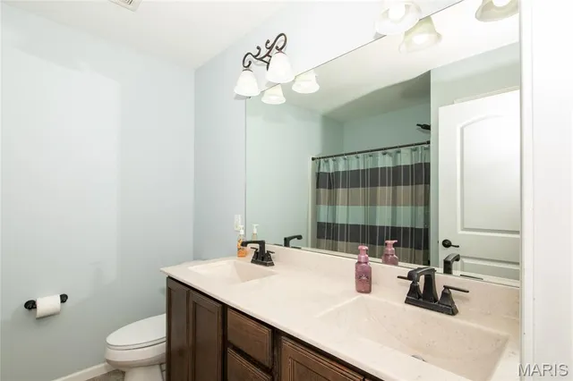 $600,000 | 1151 Illiniwek Drive, Mascoutah, IL 62258