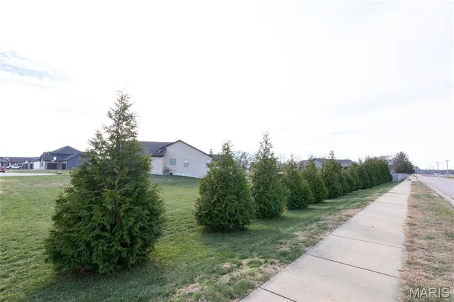 $585,000 | 1151 Illiniwek Drive, Mascoutah, IL 62258