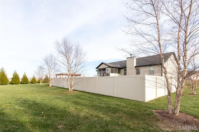 $585,000 | 1151 Illiniwek Drive, Mascoutah, IL 62258