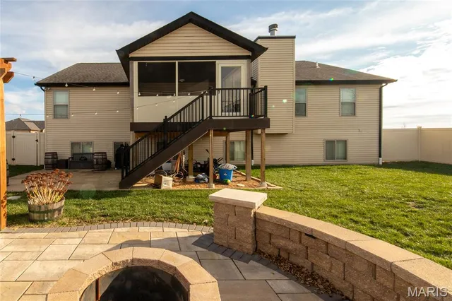 $600,000 | 1151 Illiniwek Drive, Mascoutah, IL 62258