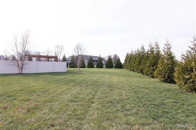 $600,000 | 1151 Illiniwek Drive, Mascoutah, IL 62258