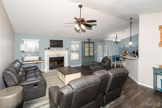 $600,000 | 1151 Illiniwek Drive, Mascoutah, IL 62258