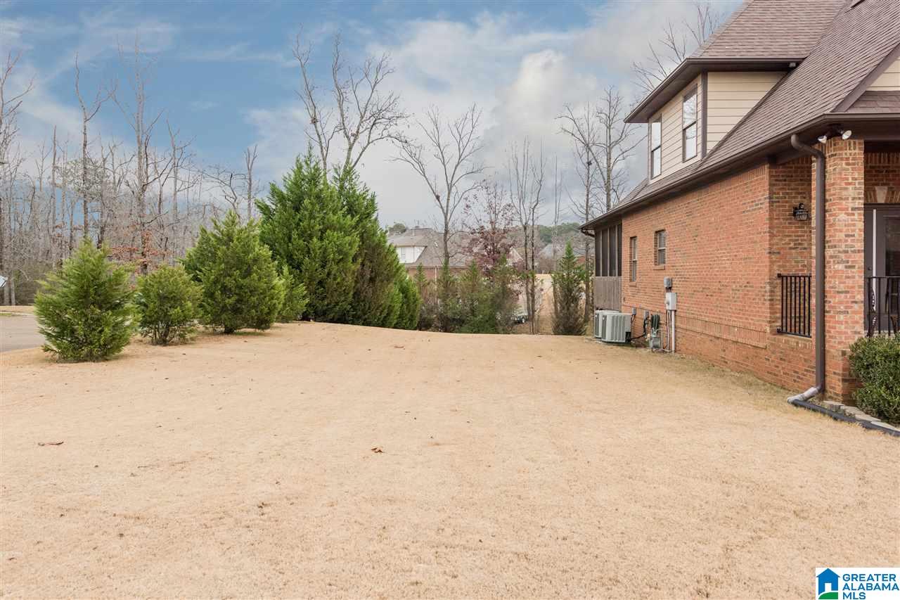 5679 Victoria Drive Bessemer, AL 35023 - Photo 4 of 50