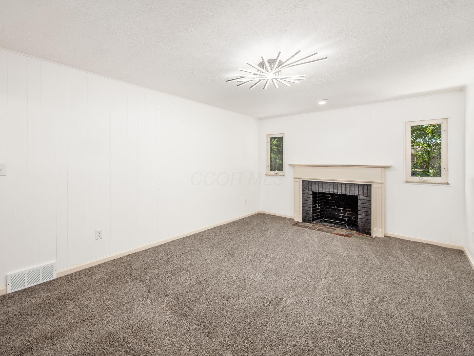 856 Cummington Road Columbus, OH 43213 - Photo 27 of 75 023_eb3a_A 856 Cummington 053