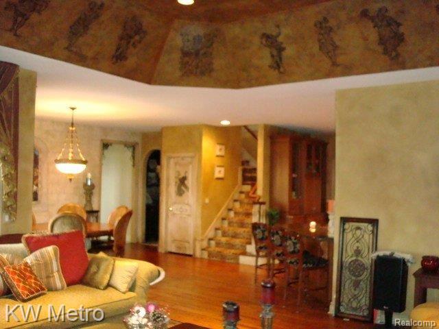 729 Palms Road Bloomfield Hills, MI 48304 - Photo 3 of 19 family room/breakfast nook