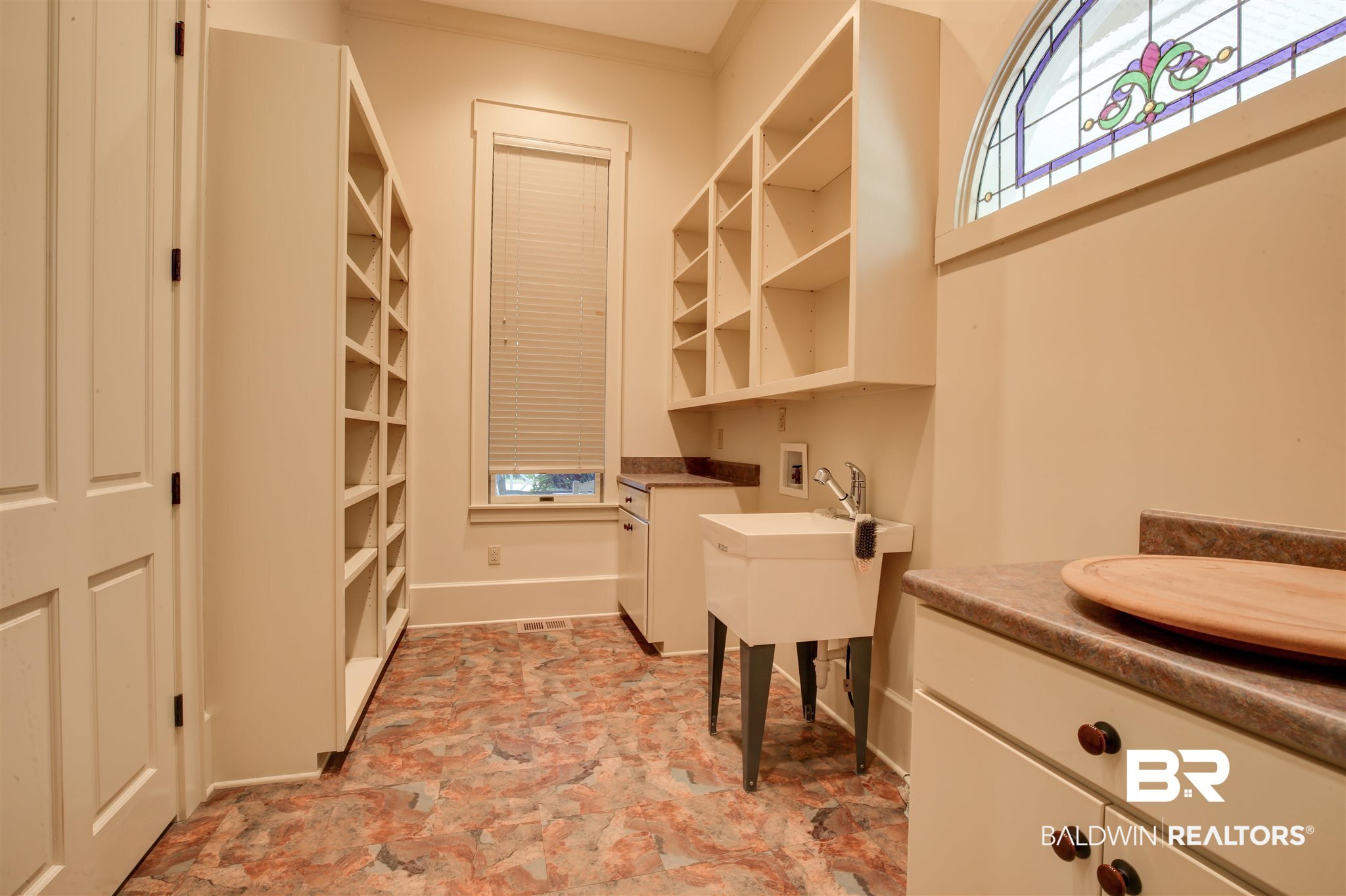 34186 Steelwood Ridge Road Loxley, AL 36551 - Photo 35 of 48 laundry room