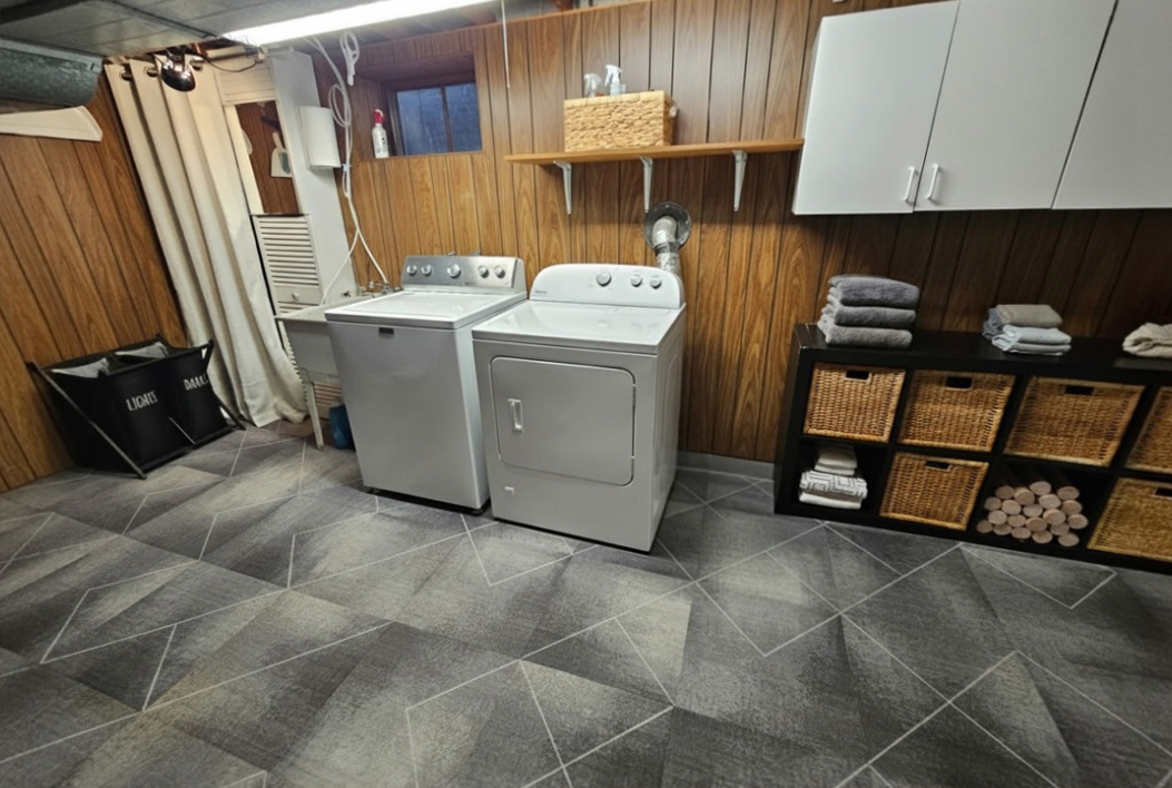 2536 5th Avenue North Riverside, IL 60546 - Photo 20 of 24 a utility room with dryer and washer