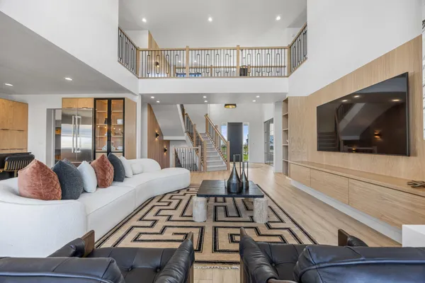 $1,279,900 | 6837 Sunrise Point, Horace, ND 58047