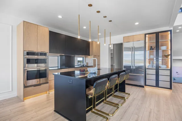 $1,279,900 | 6837 Sunrise Point, Horace, ND 58047