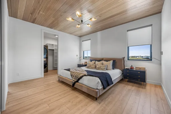 $1,279,900 | 6837 Sunrise Point, Horace, ND 58047